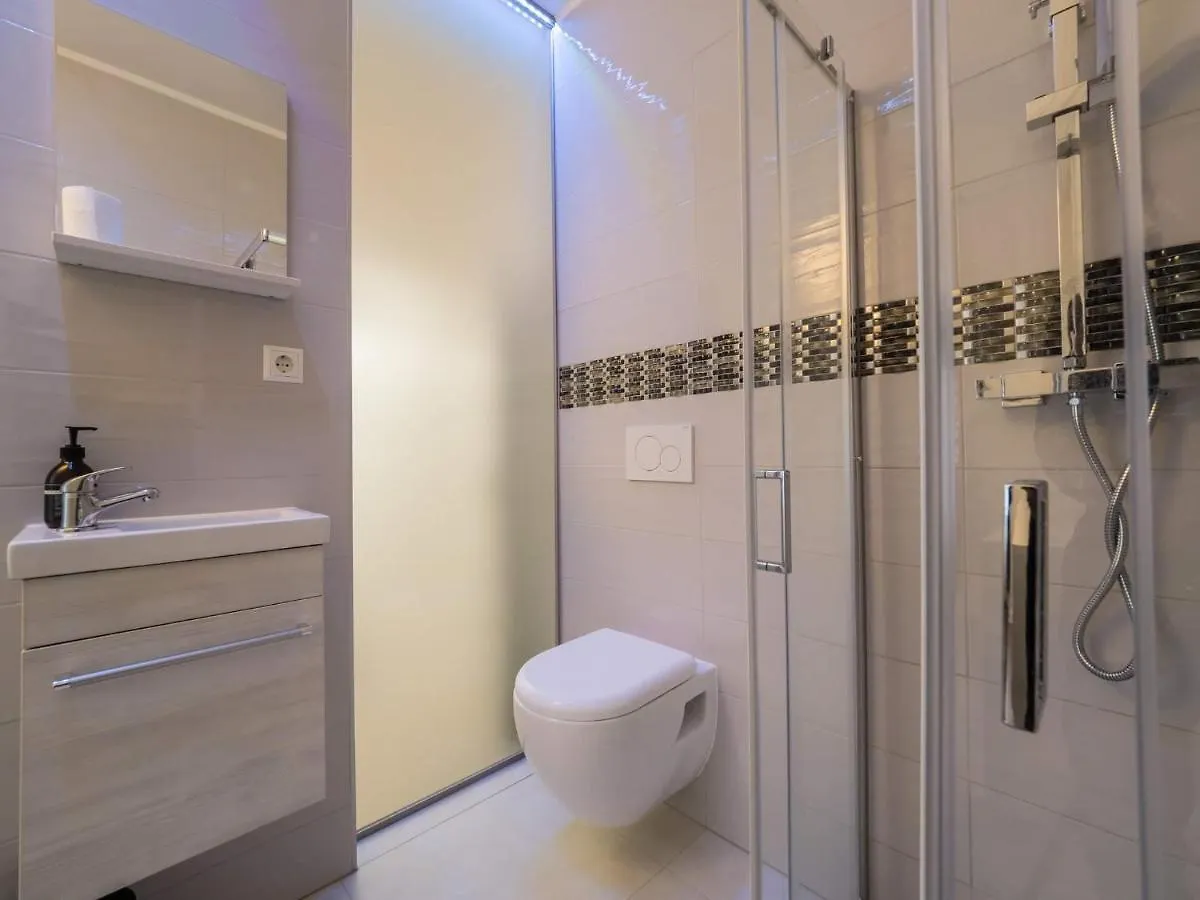 Executive Single Room With En-Suite In Guest House City Centre Luxembourg 0*,  Luxembourg