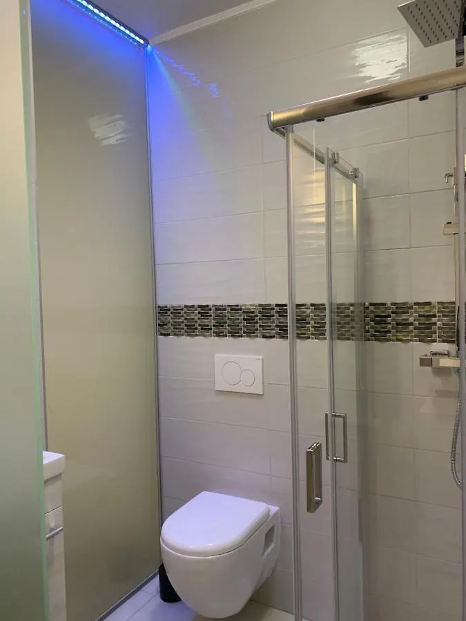 Executive Single Room With En-Suite In Guest House City Centre Luxembourg